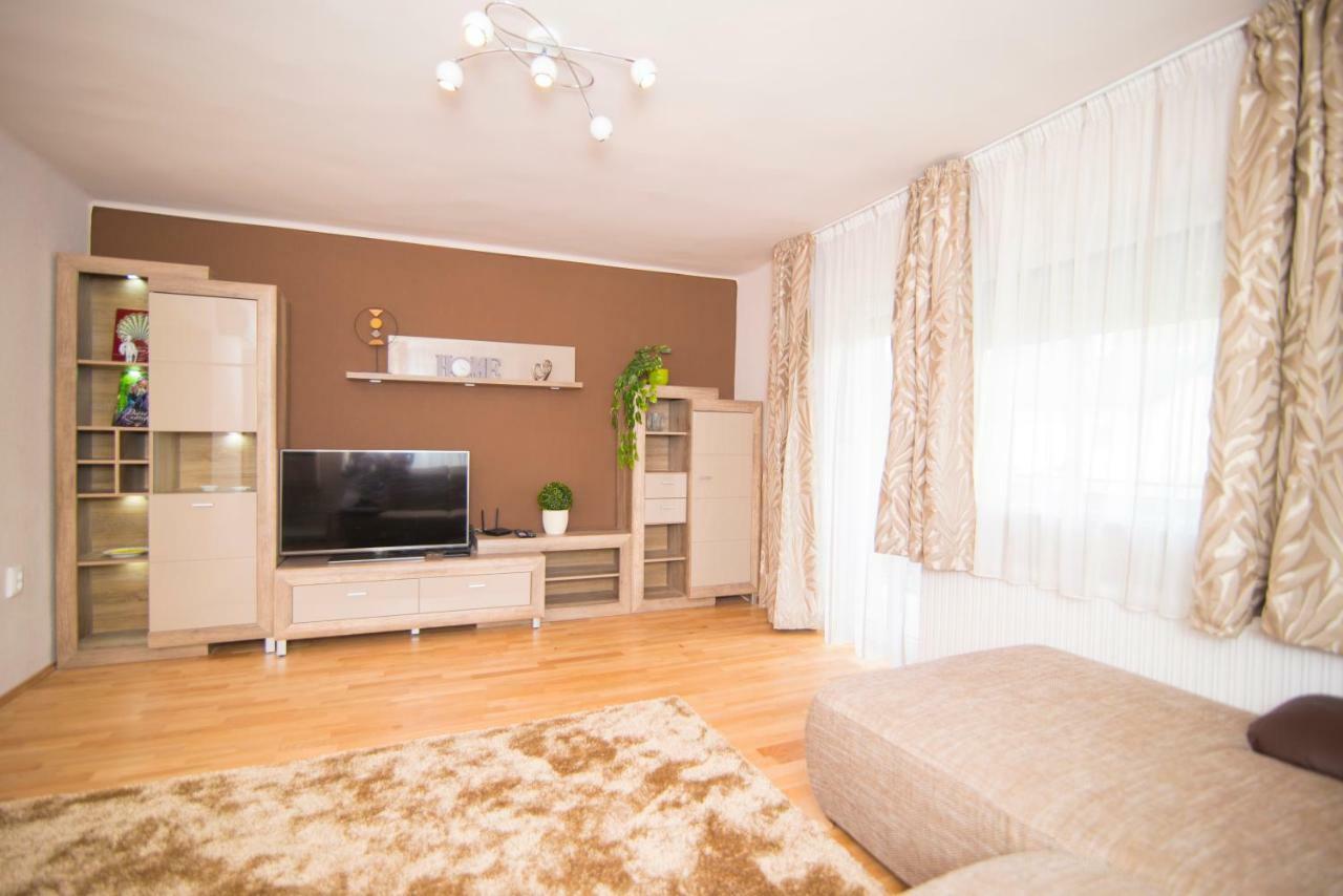 Oeskarszt Apartman Urkut エクステリア 写真